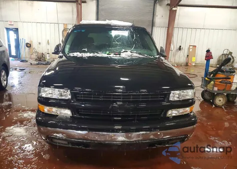 2005 Chevrolet Tahoe K1500 из США, поврежденный, VIN 1GNEK13TX5R239027